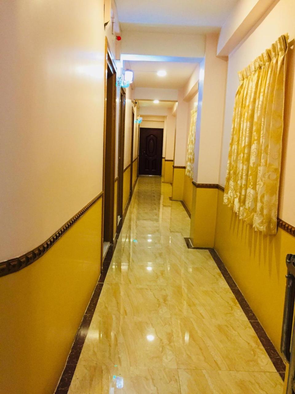 C & Y Hotel Yangon Bagian luar foto