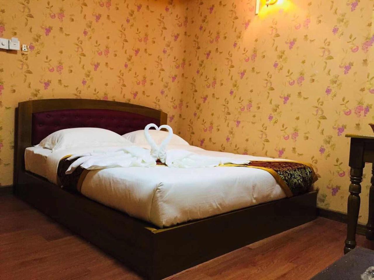C & Y Hotel Yangon Bagian luar foto