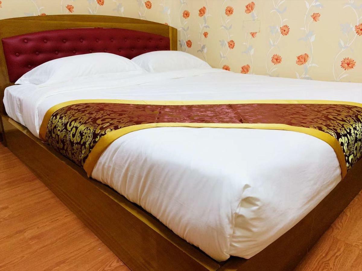 C & Y Hotel Yangon Bagian luar foto